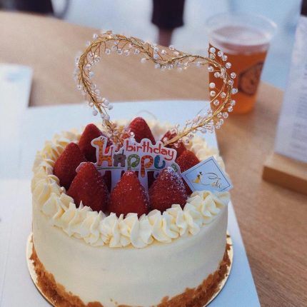 Dreamy Heart Lights Strawberry Chiffon Cake | iCake Melbourne
