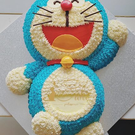 Doraemon Shape Cake