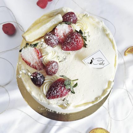 Soft Chiffon Cake with Fresh Cream and Strawberry Topping | iCake Melbourne