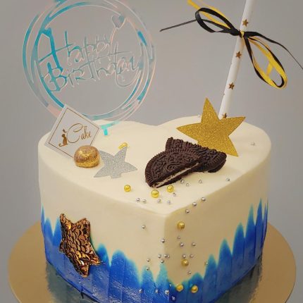 Dive into Love: Explore Our Ocean-Themed Heart Cut Cake - A Nautical Masterpiece of Sweet Romance!