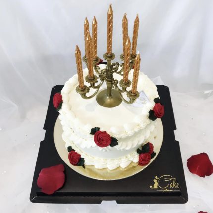 Elegant vintage cake