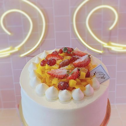 Fresh Fruit Chiffon Cake – A Light and Luscious Delight | iCake Melbourne