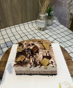 Alternative view of Indulge in Decadence: Our Heavenly Chocolate Cheesecake - A Rich Fusion of Flavors to Delight Your Senses!