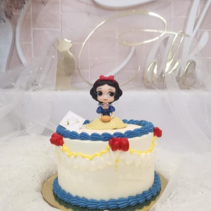 Snow White Cake