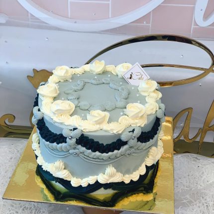Grey Vintage Flower Cake | Elegant Floral Design | iCake Melbourne
