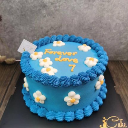 Elegant Daisy Flower Cake Designs by iCake in Melbourne - Custom Creations for Every Occasion