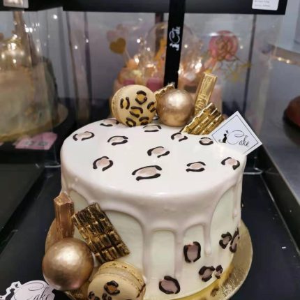Exquisite Leopard Print Cake Design | iCake Melbourne
