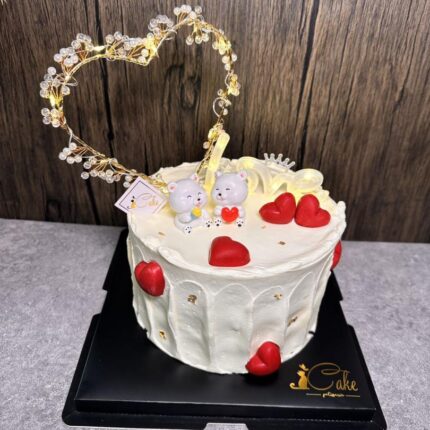 Sweet Embrace: Love Bear Cake Magic | iCake Melbourne