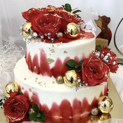 Exquisite Golden Red Rose Cake in Melbourne | iCake Delights