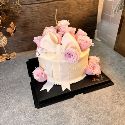 Exquisite Pink Rose Cake Design by iCake