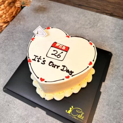 Cherish Every Moment with iCake's Heart Shaped Calendar Cake