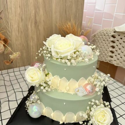 Elegant White Artificial Flowers Fantasy Cake | iCake Melbourne