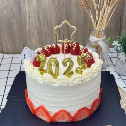 Fresh Strawberry & Raspberry Cake - Celebrate the New Year｜iCake Melbourne