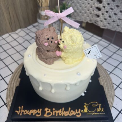 Adorable Bear Couple Cake | Perfect for Birthdays and Anniversaries