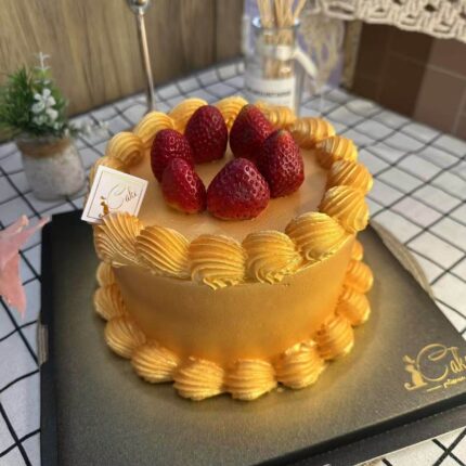 Golden Strawberry Cake – Elegant Strawberry Cream Cake in Melbourne