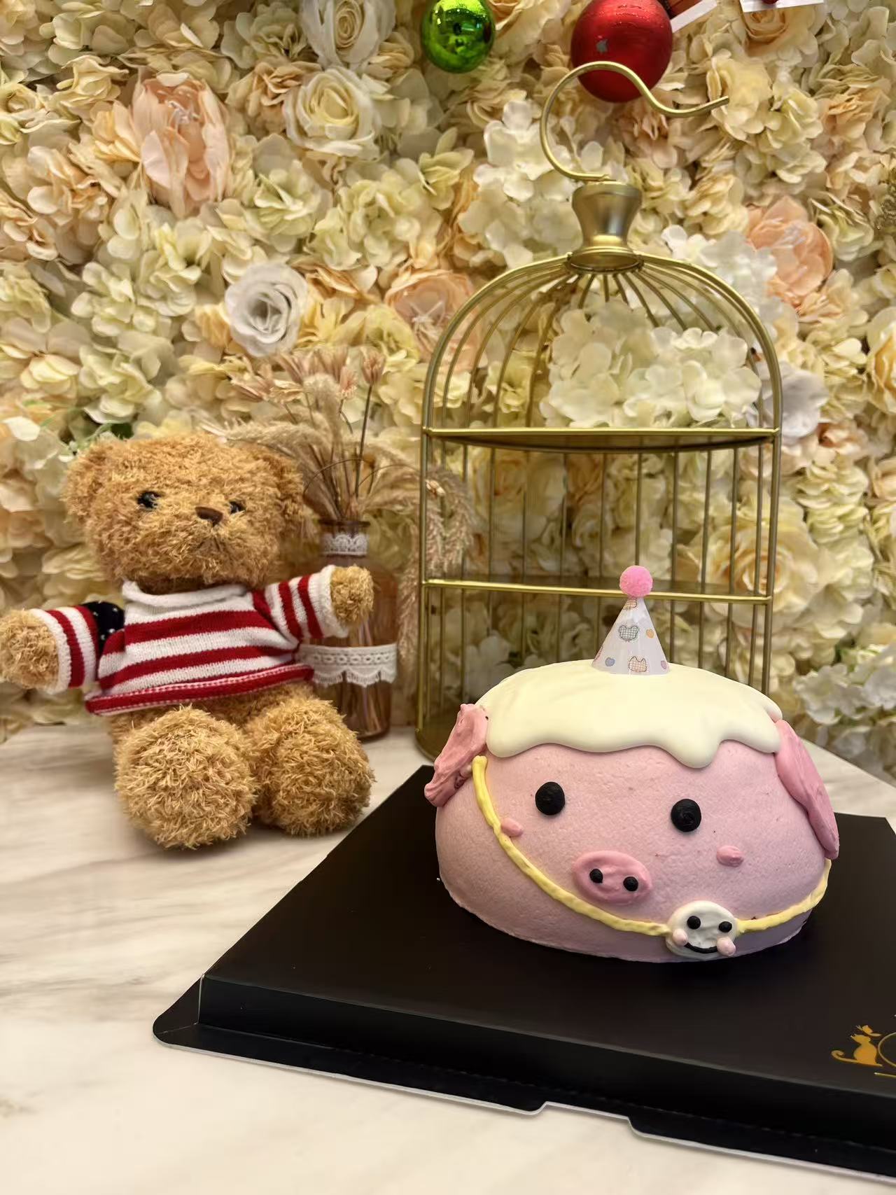 The Adorable Sweet and Sour Pork - Piggy Edition: A Strawberry Dream