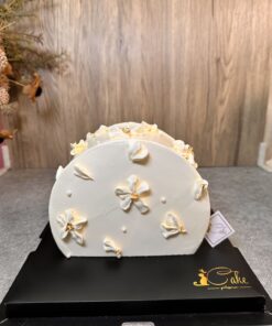 Exquisite White Flower Cake in Melbourne | iCake Delights